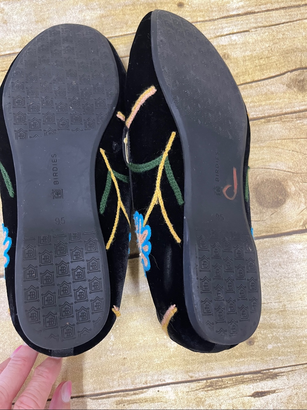 Birdies Black Velvet Floral Embroidered Loafers size 9.5 - Picture 4 of 6